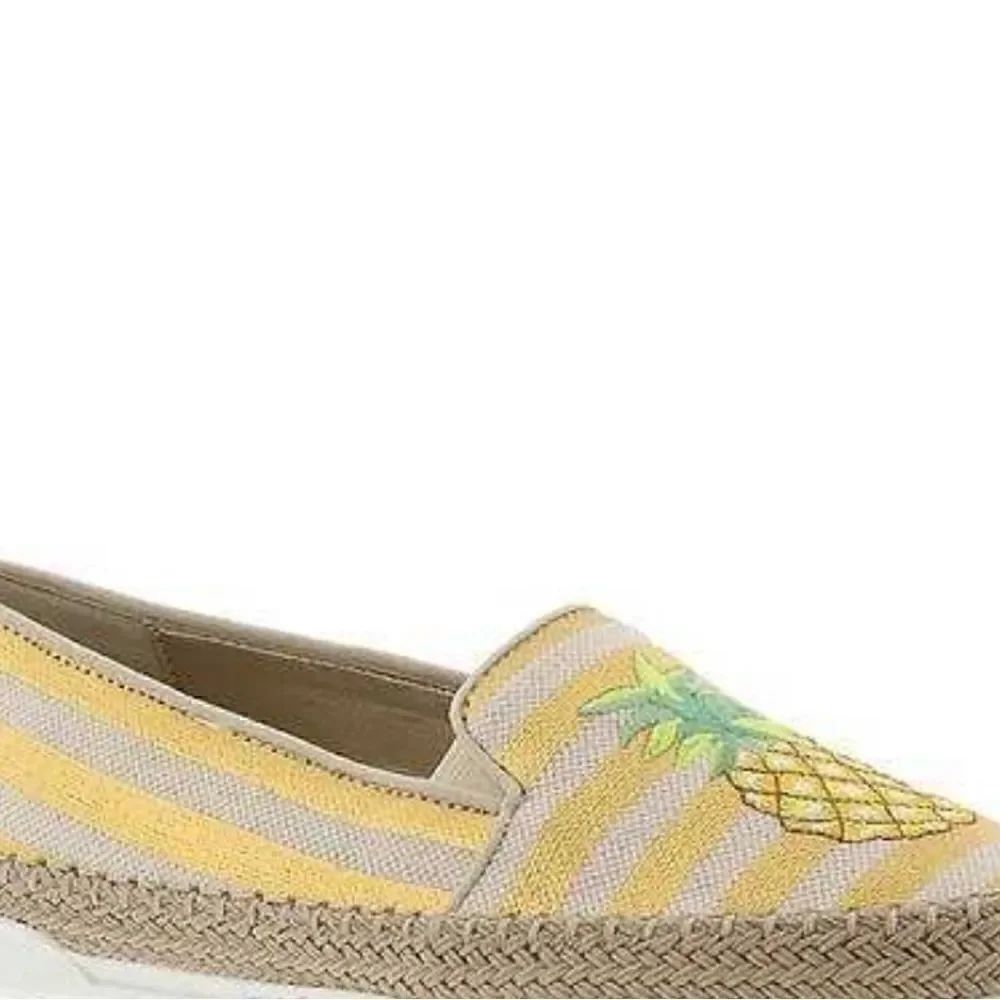 AK Anne Klein Zarenna Women's Slip on 6.5